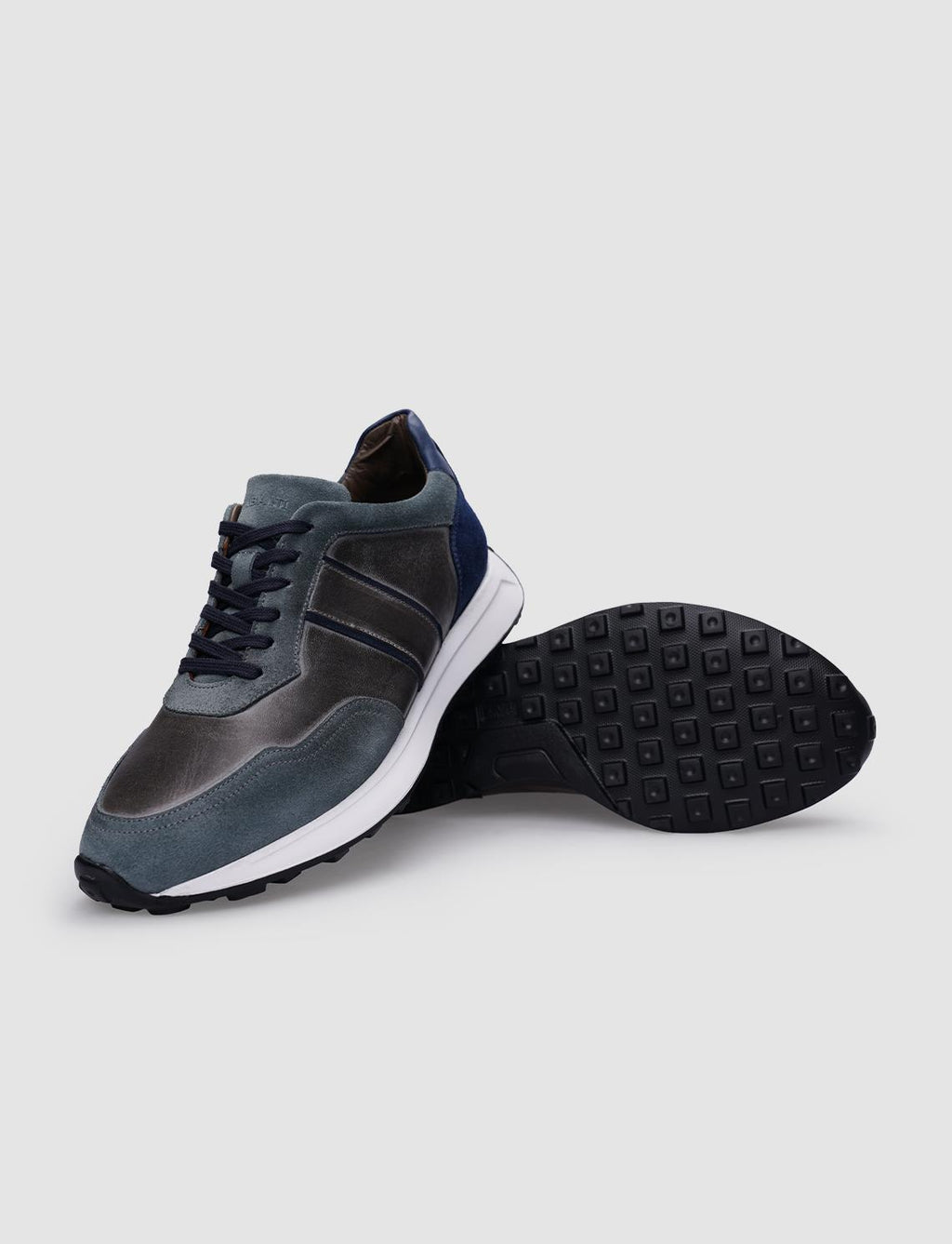 100% Genuine Leather Grey Lace-up Men's Sneaker