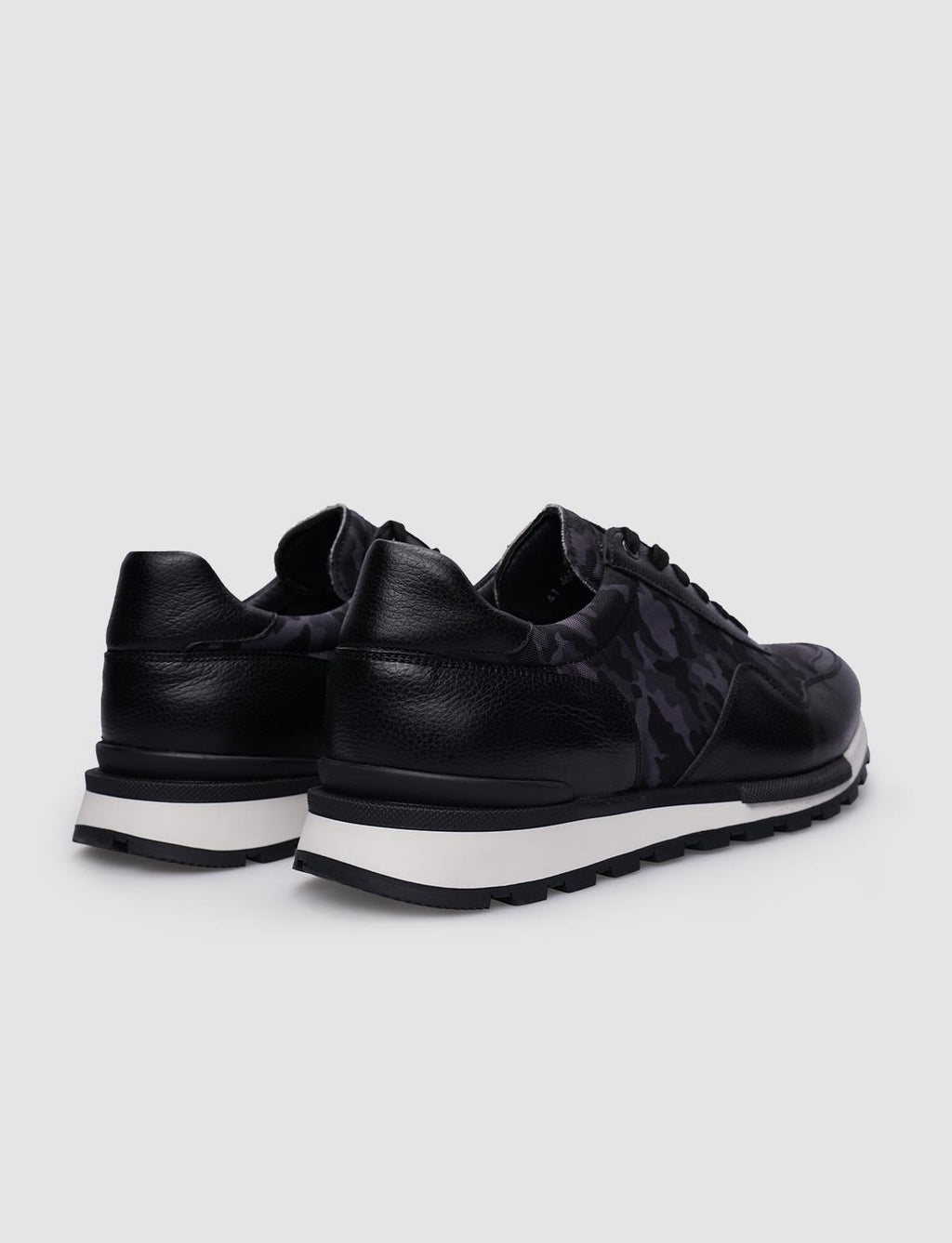 100% Genuine Leather Black Lace-up Camouflage Pattern Men's Sneaker