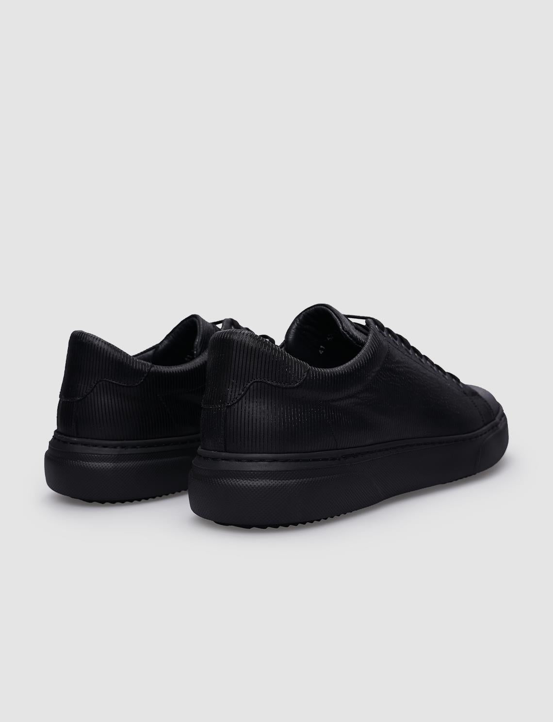 100% Genuine Leather Black Patterned Lace-up Men's Athletic Shoes