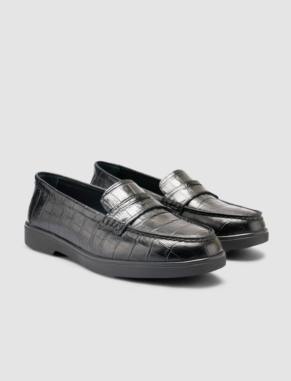 100% Genuine Leather Black Crocodile Pattern Women's Loafer