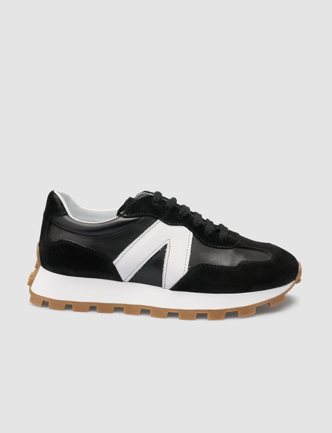 100% Genuine Leather Black Women's Sneaker