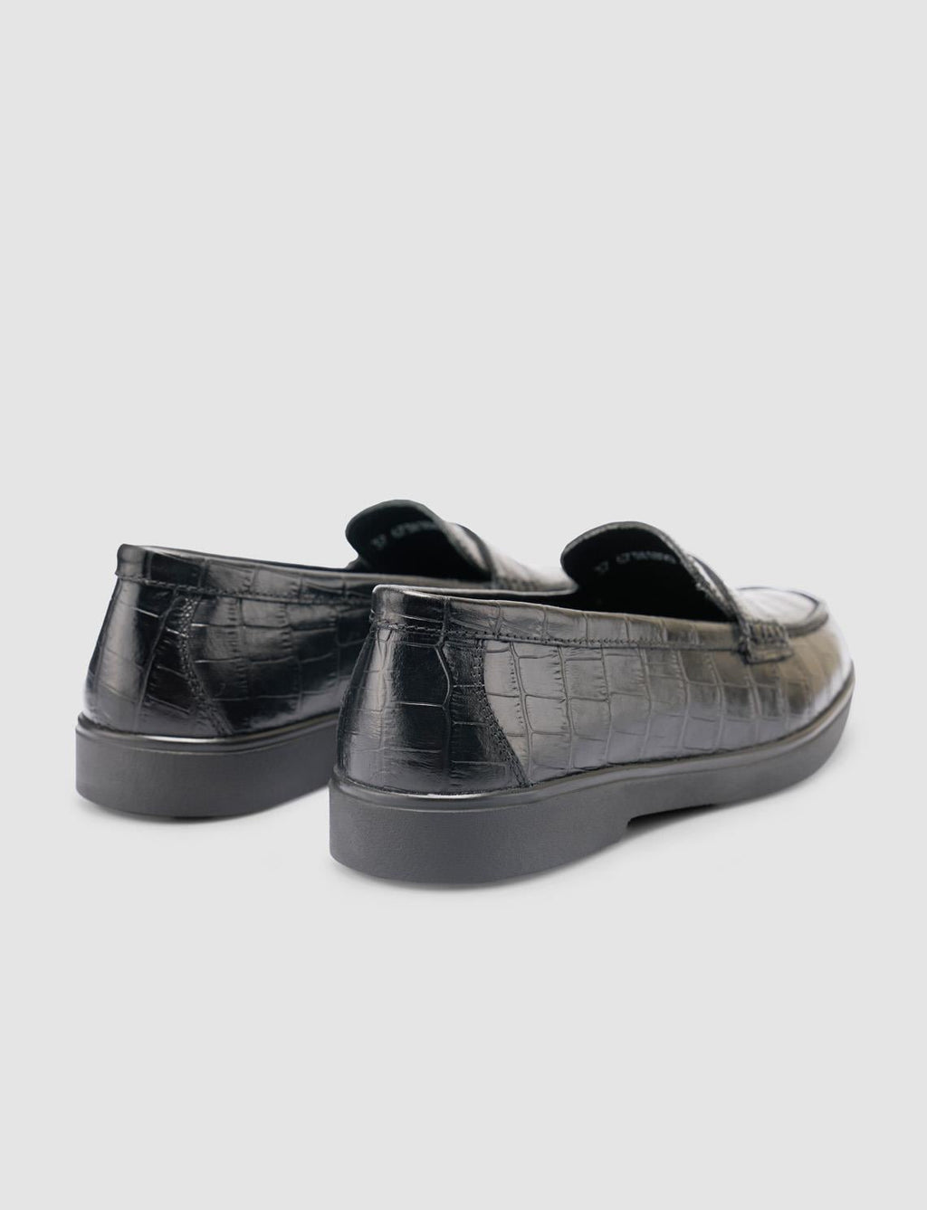 100% Genuine Leather Black Crocodile Pattern Women's Loafer