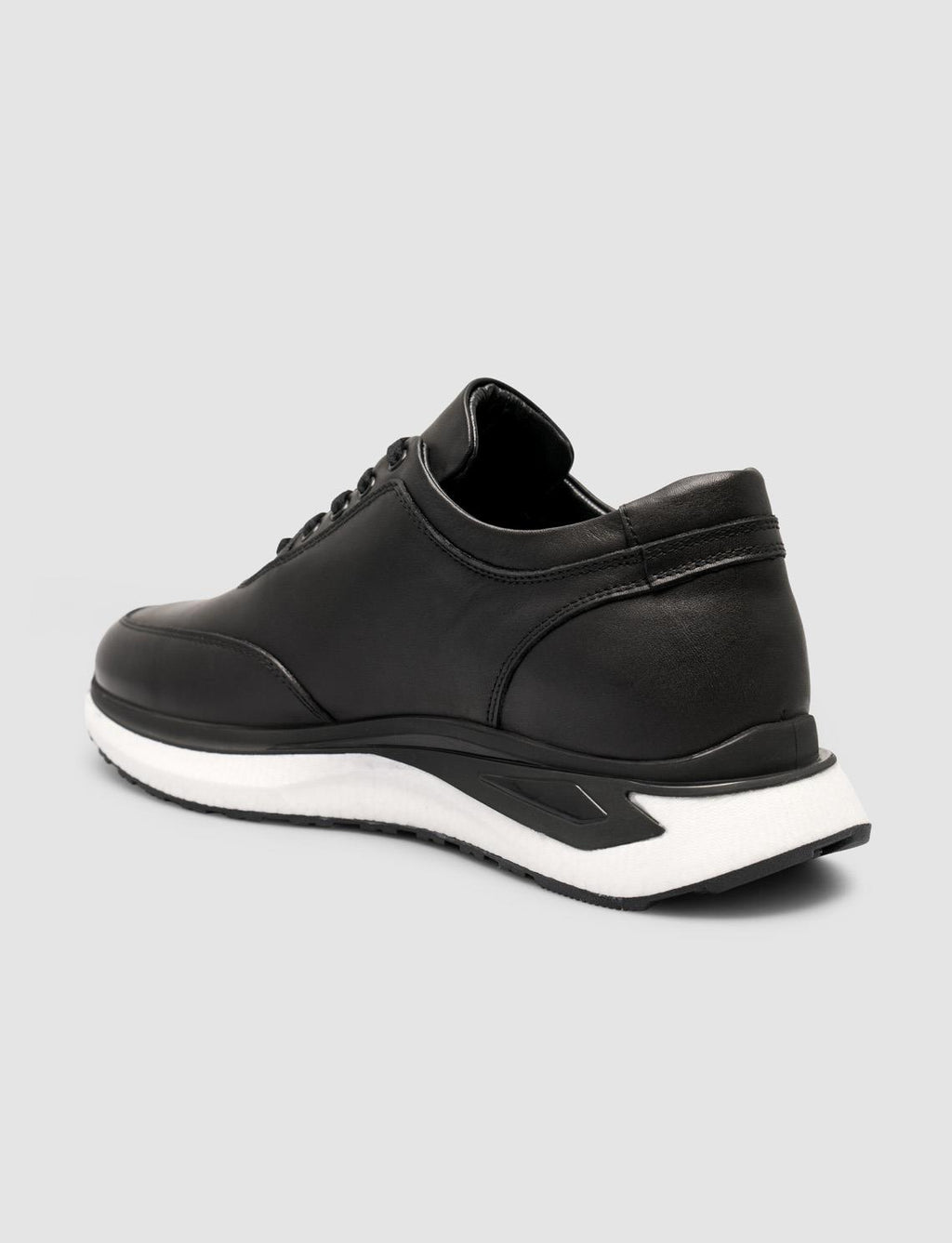 Black Men's Athletic Shoes with Stitching Detail