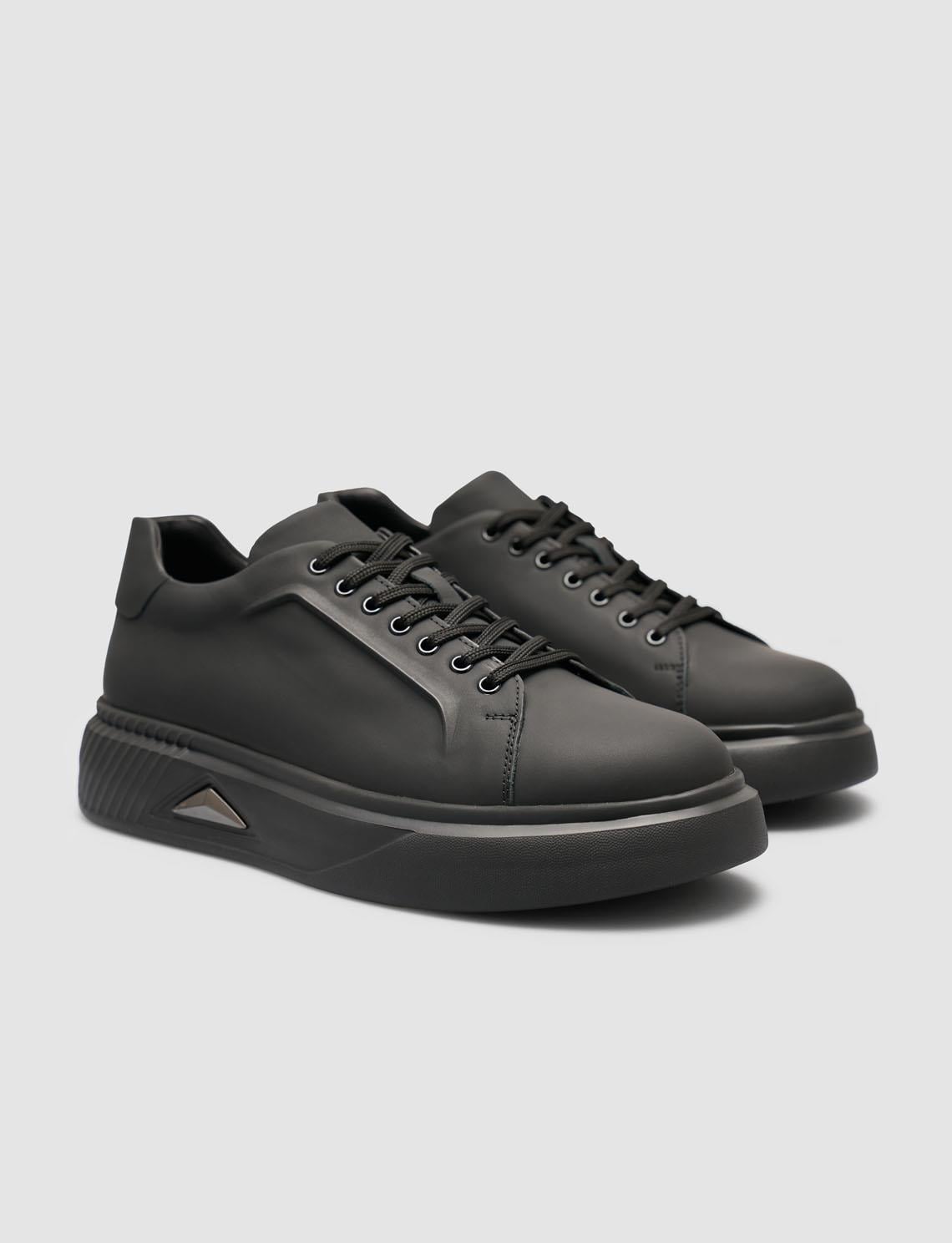 100% Nubuck Leather Black Men's Sneaker