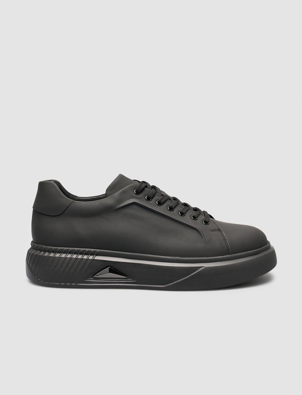 100% Nubuck Leather Black Men's Sneaker