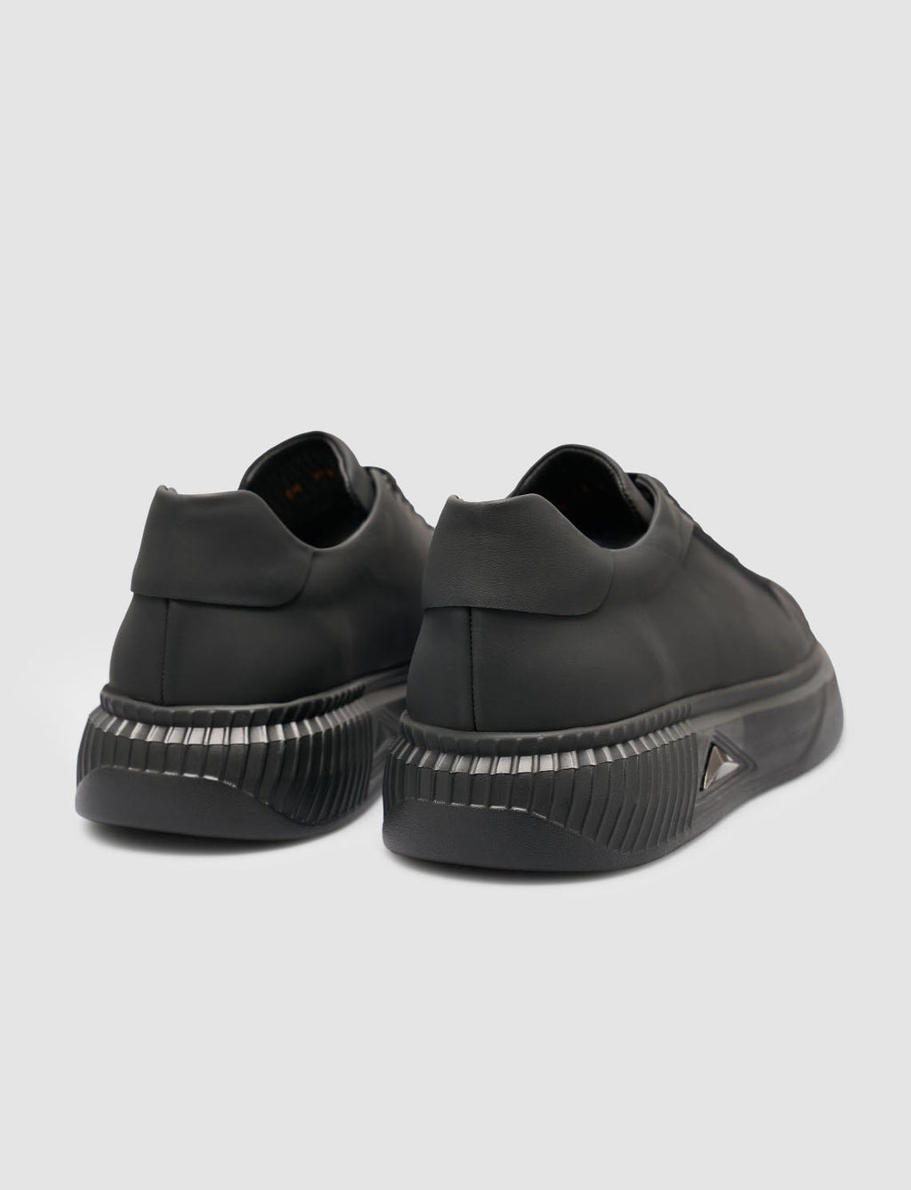 100% Nubuck Leather Black Men's Sneaker