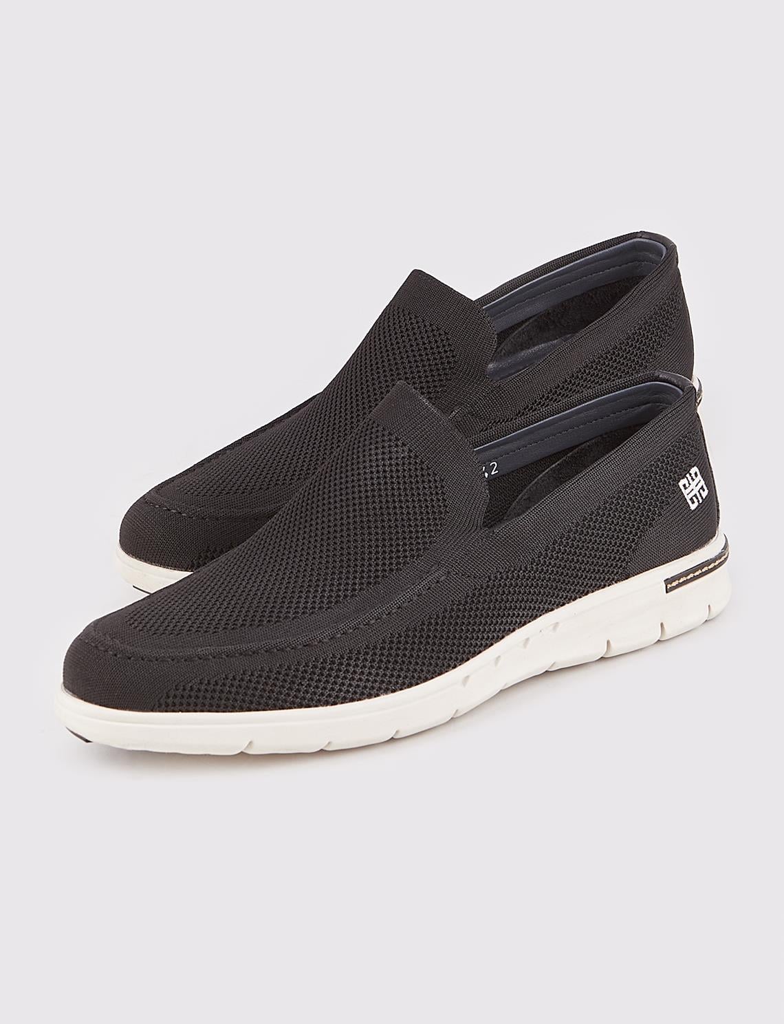 Black Men's Casual Shoes with White Sole