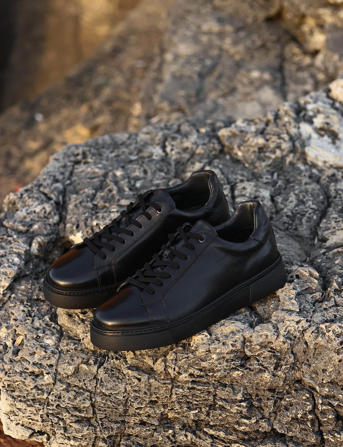 Genuine Leather Black Lace-Up EVA Sole Men's Sneaker Sports Shoes