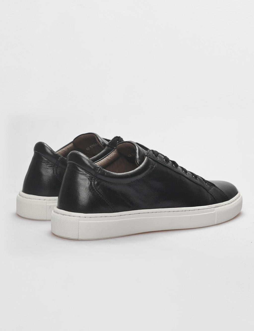 Genuine Leather Black and White Lace-up Men's Athletic Shoes (121208-1805)