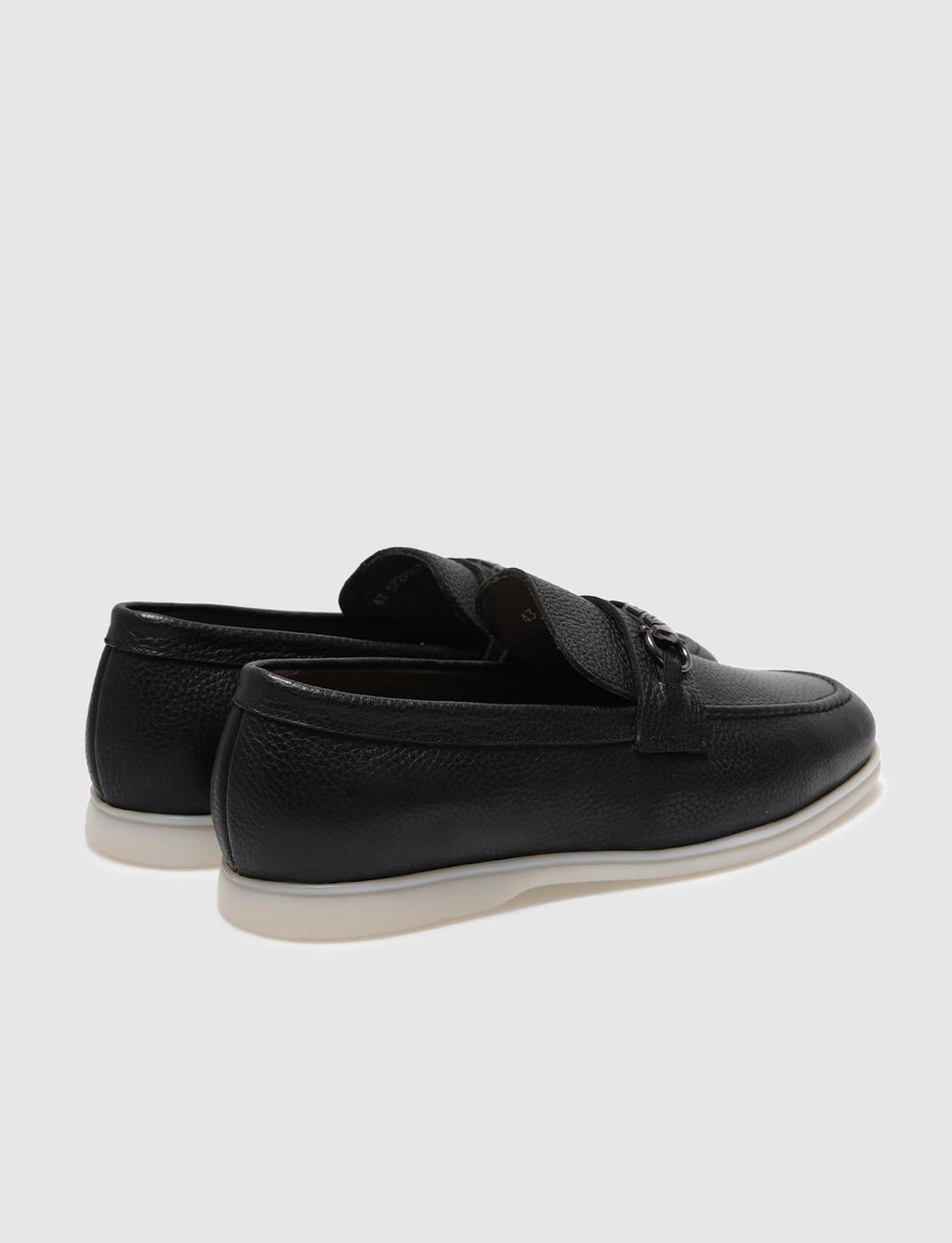 Genuine Leather Black and White Buckle Men's Casual Shoes (121413-1805)