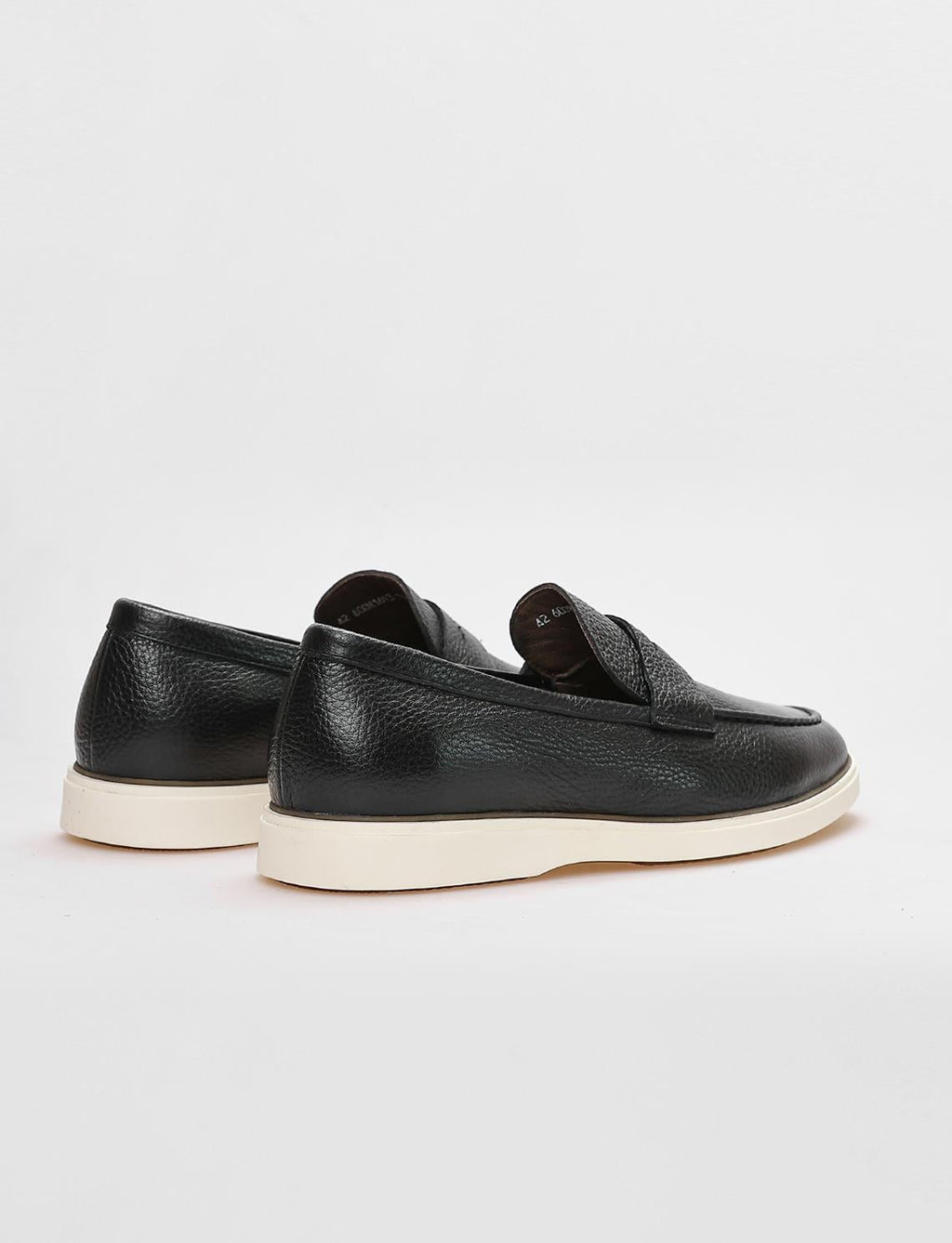 Genuine Leather Black and White Men's Casual Shoes (121353-1718)