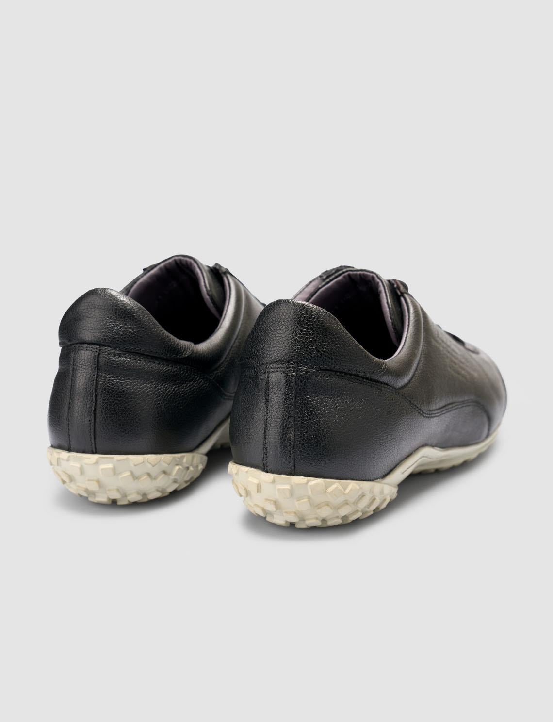 100% Genuine Leather Textured Black Lace-up Pedal Shoes