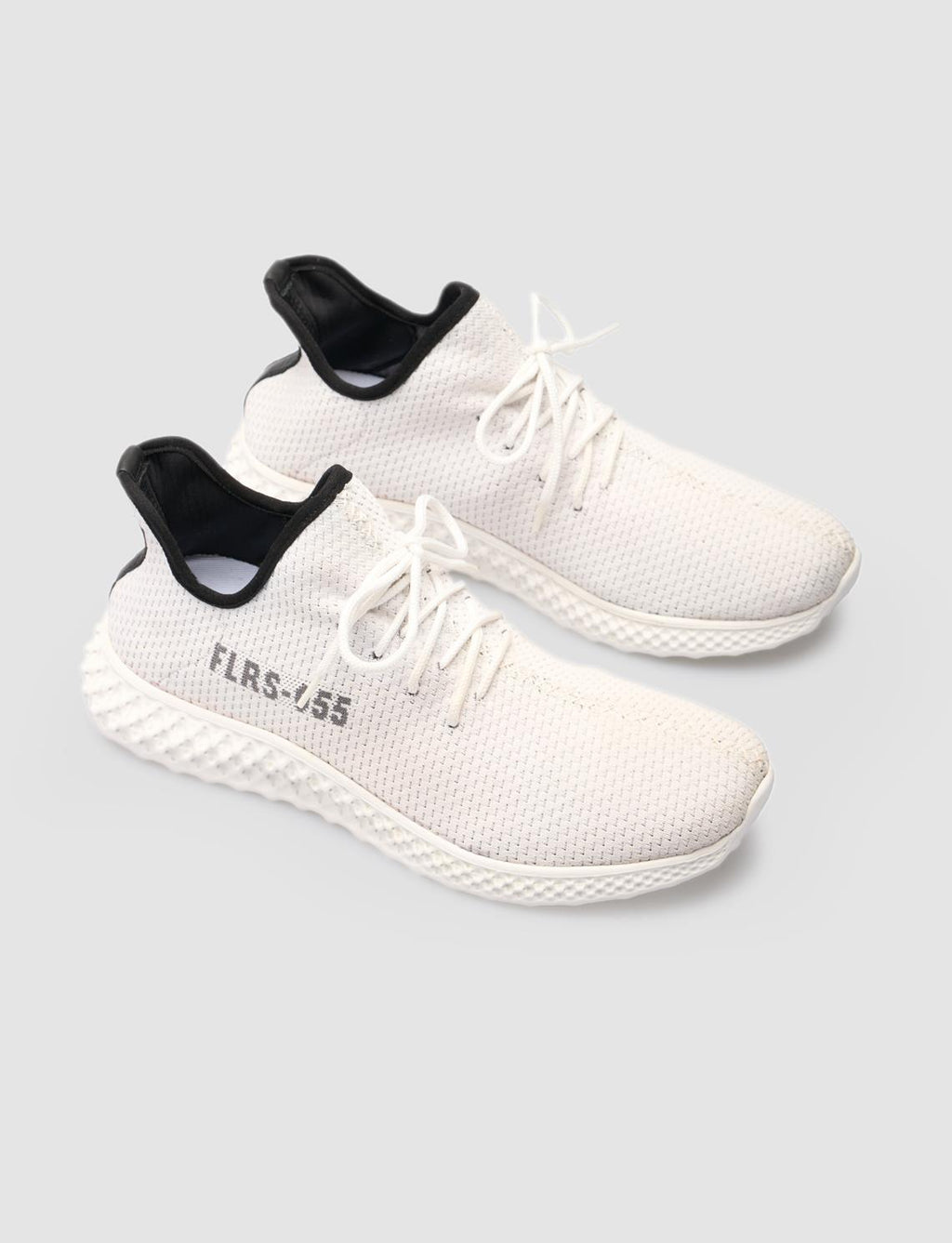 Knitted White Lace-up Men's Athletic Shoes