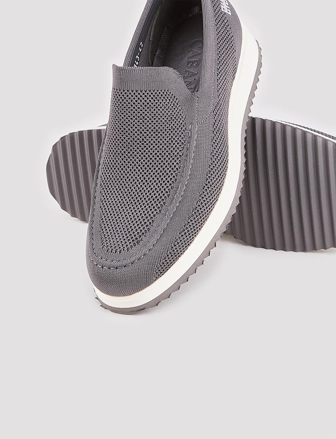 Grey Knitted Men's Ready-Made Casual Shoes